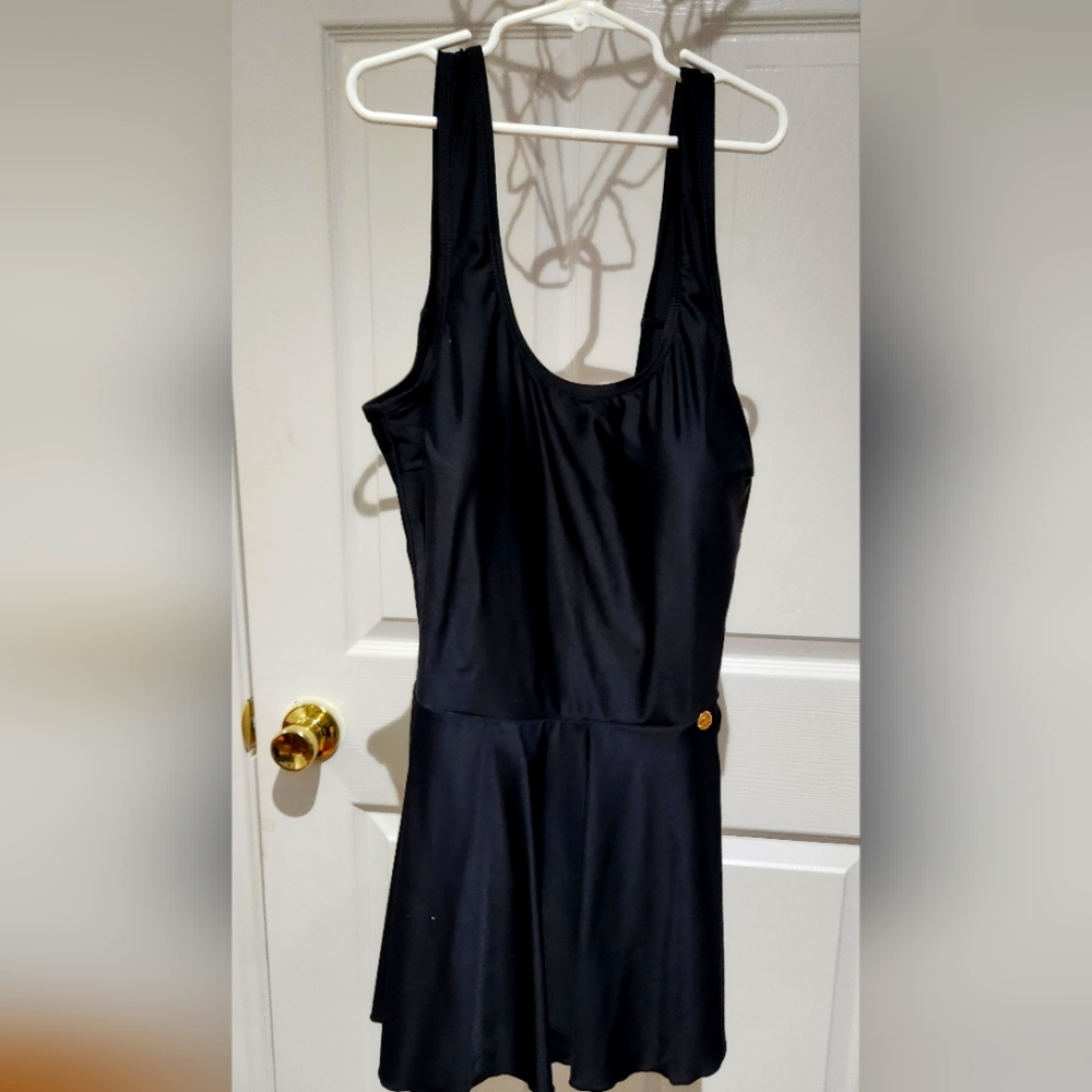 BNWT LYCRA black dress bathing suit